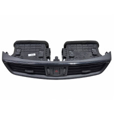 687505HA0A Воздуховод центральный Nissan Rogue 