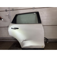Двері в зборі задні права Nissan Rogue 2017-2022 білий (має вм'ятини) 821004BA0A
